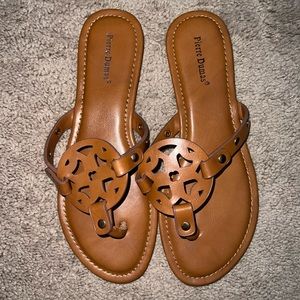 Pierre Dumas sandals